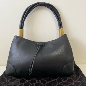 Gucci Jackie Black Leather Twist Handle Shoulder Bag